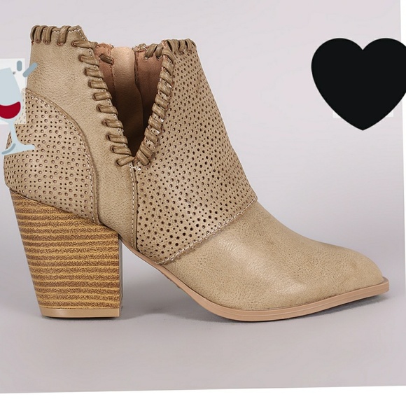 Last 5.5,6 Chunky Heeled Booties 🚨PRICE FIRM🚨 - Picture 3 of 6